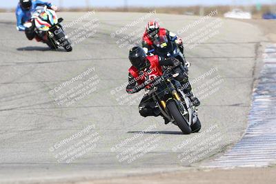 media/Nov-26-2023-TrackDaz (Sun) [[64ad8cfd8f]]/Mock Race/Outside Grapevine/